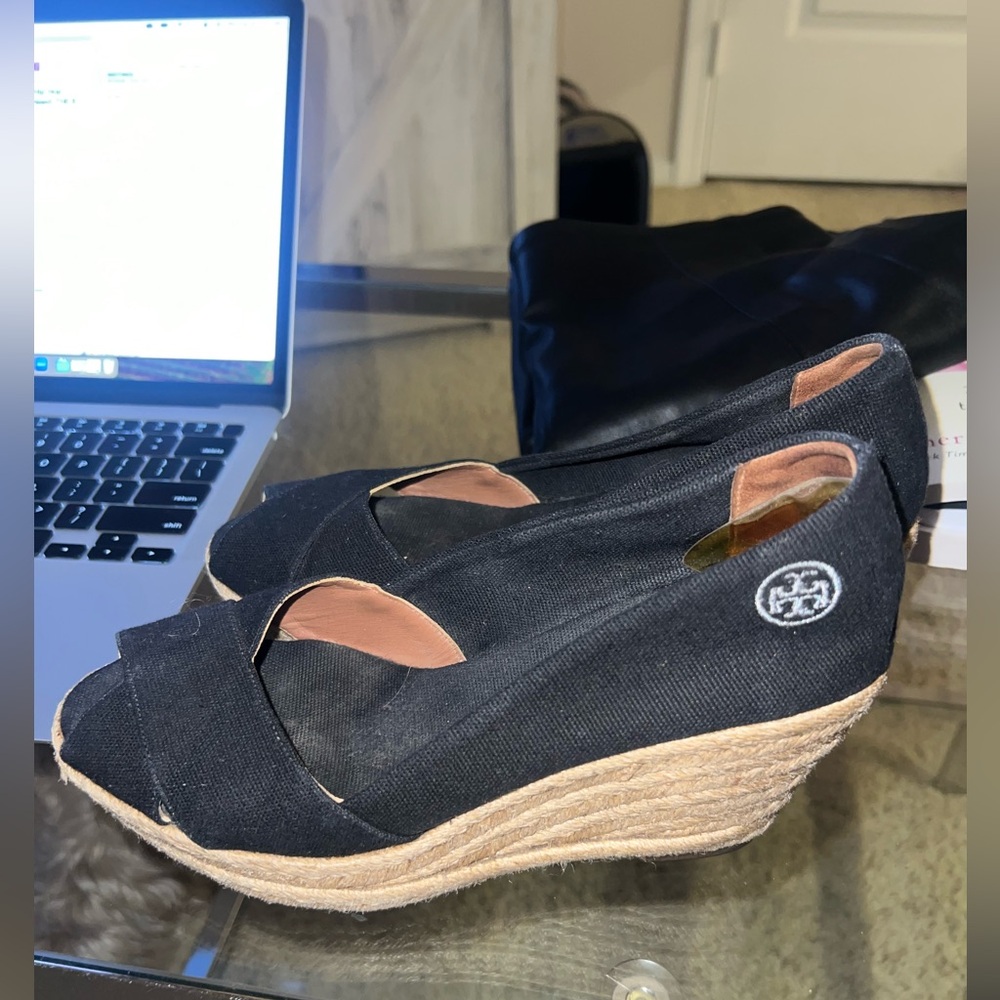 Tory burch wedges 7.5